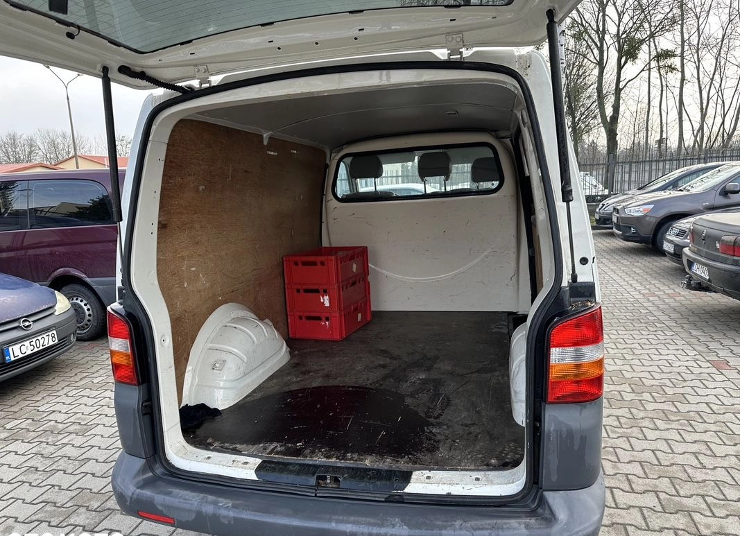 Volkswagen Transporter cena 18500 przebieg: 270000, rok produkcji 2005 z Chełm małe 232